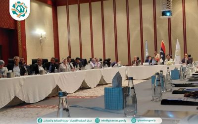 مركز الصناعة الخضراء يمثّل وزارة الصناعة والمعادن في الحوار الوطني حول التحول نحو طاقة مستدامة